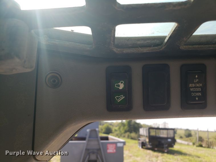 image for item DG7645 2008 Bobcat S160 skid steer