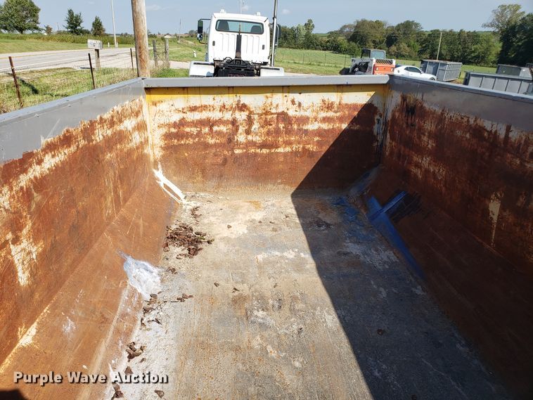 image for item DG7646 Roll-off container