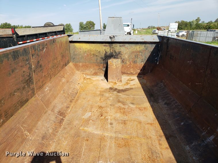 image for item DG7648 Roll-off container