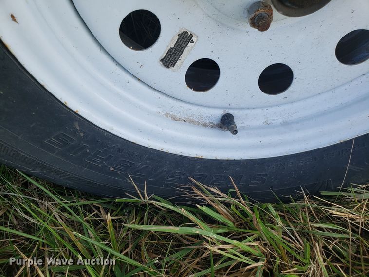 image for item DG7651 2017 United Trailers enclosed cargo trailer