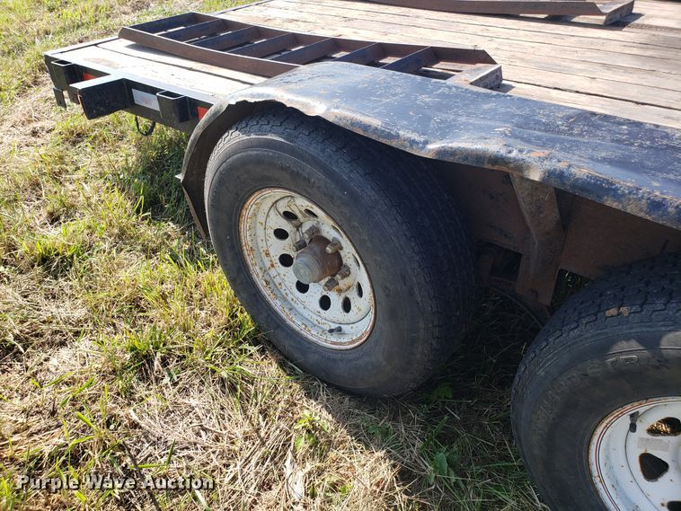 image for item DG7652 1999 Hull utility trailer