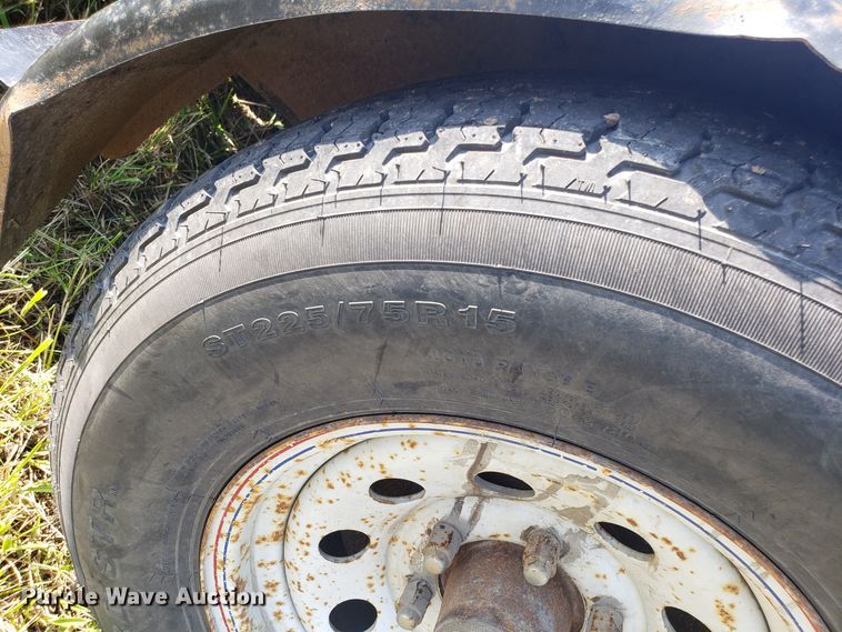 image for item DG7652 1999 Hull utility trailer