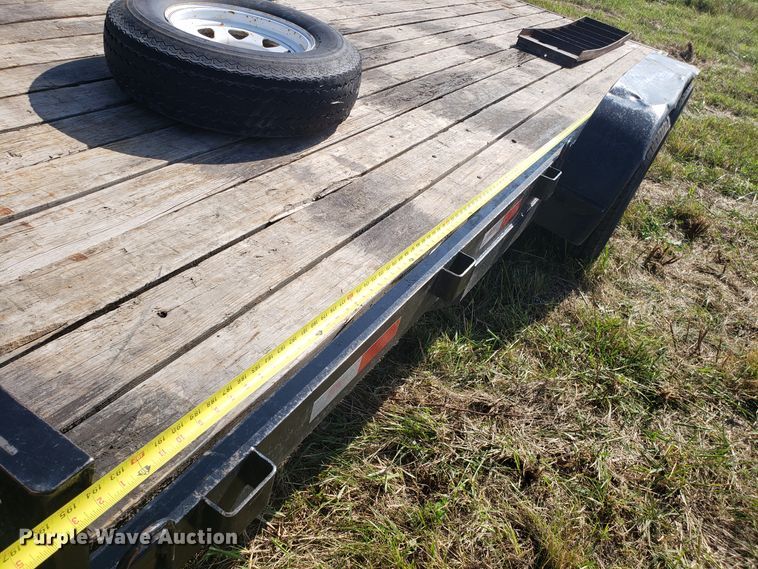 image for item DG7652 1999 Hull utility trailer