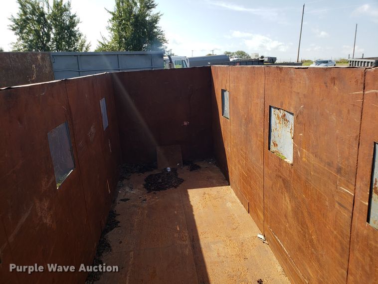 image for item DG7655 Roll-off container