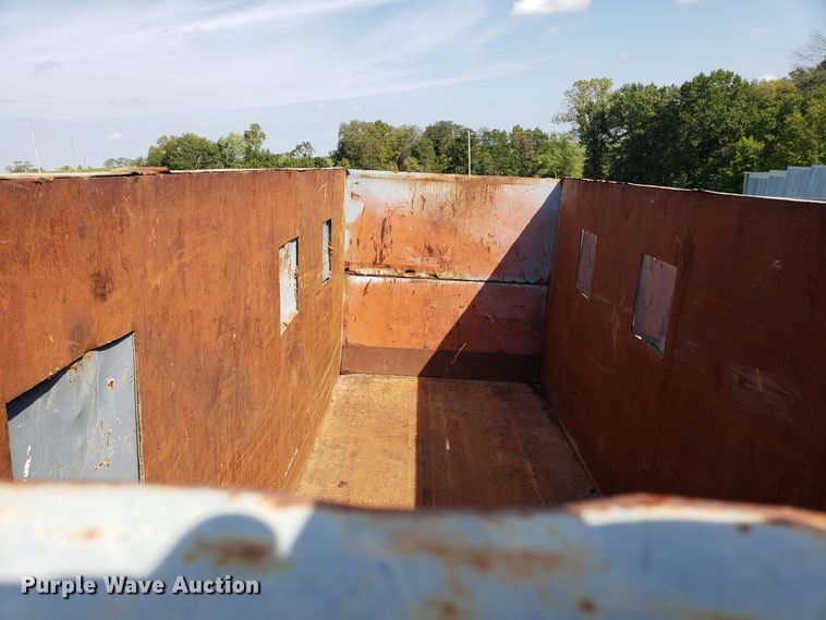 image for item DG7655 Roll-off container