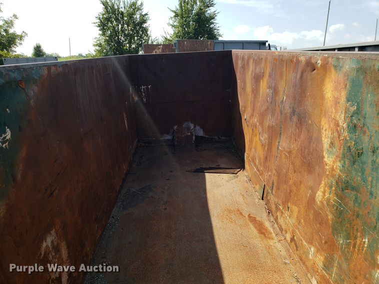 image for item DG7656 Roll-off container