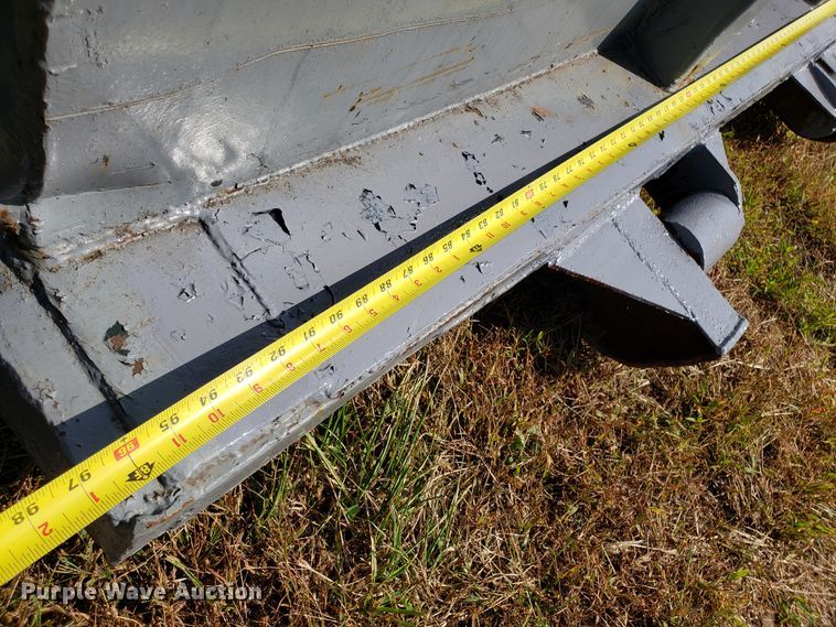 image for item DG7656 Roll-off container