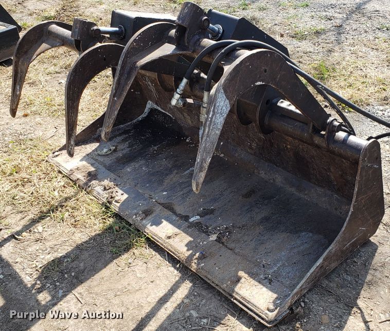 image for item DG7660 Bobcat 68"W grapple bucket