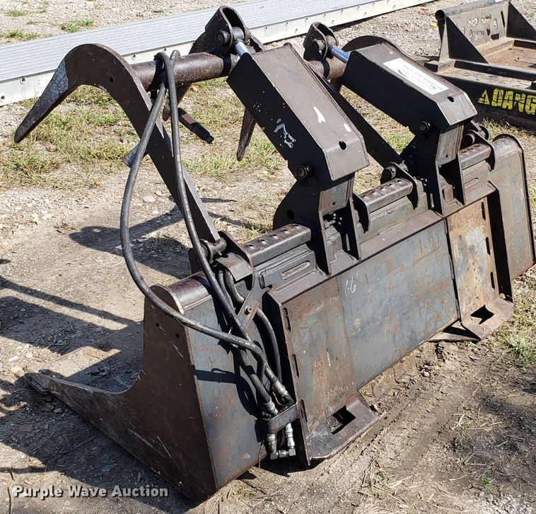 image for item DG7660 Bobcat 68"W grapple bucket