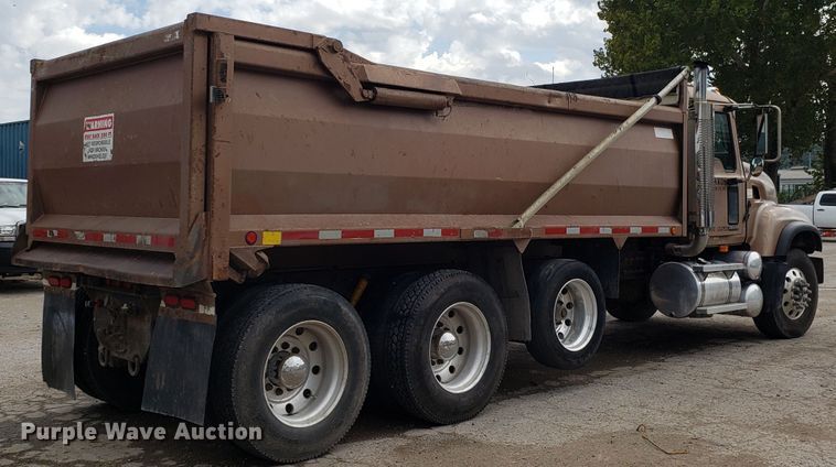 image for item DG7689 2001 Mack CV513 dump truck