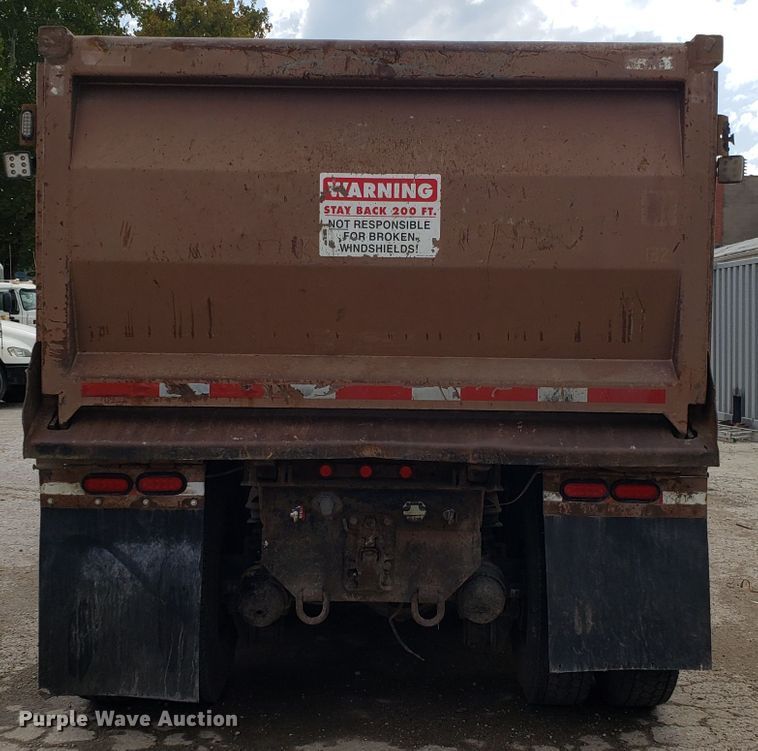 image for item DG7689 2001 Mack CV513 dump truck