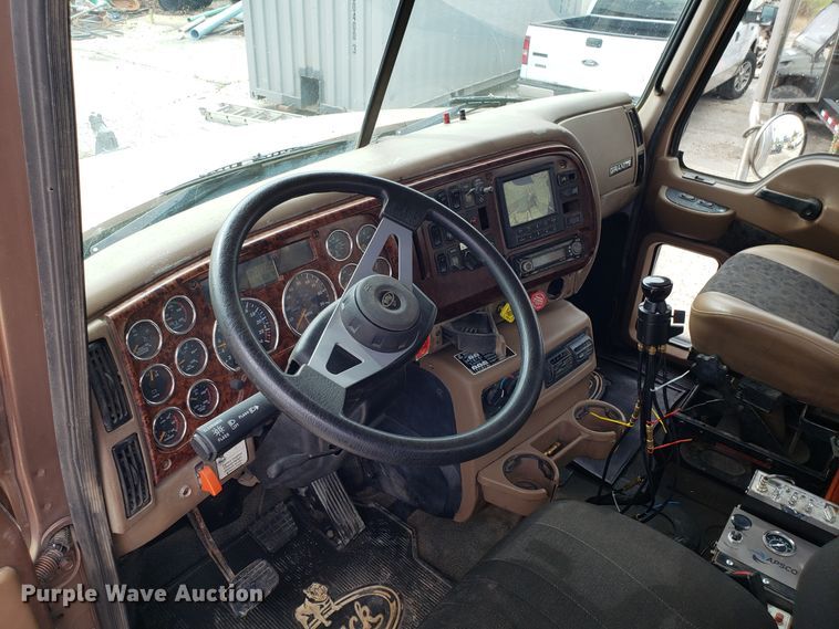 image for item DG7689 2001 Mack CV513 dump truck