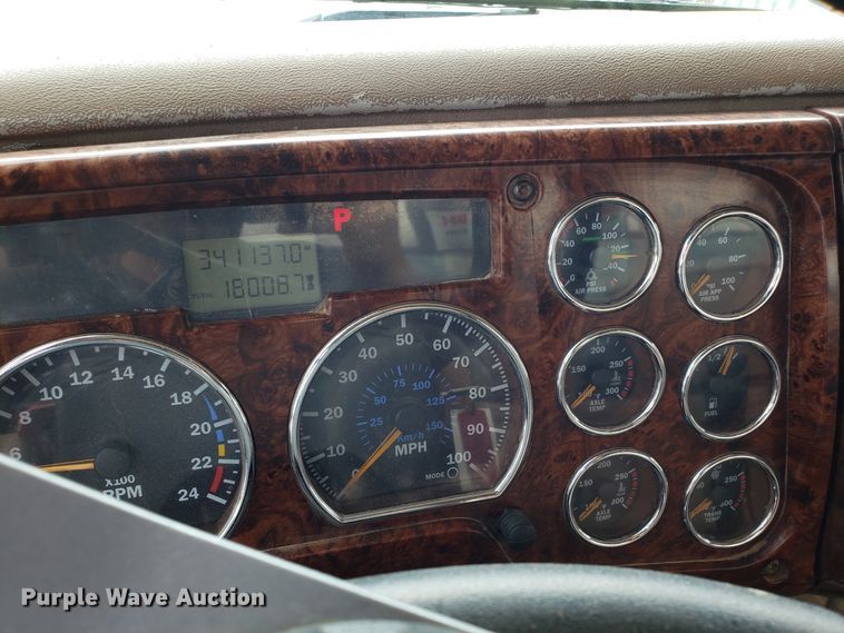 image for item DG7689 2001 Mack CV513 dump truck