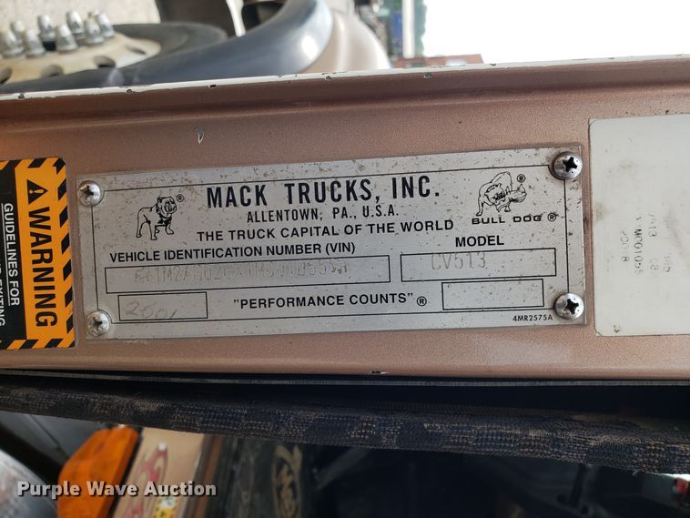 image for item DG7689 2001 Mack CV513 dump truck