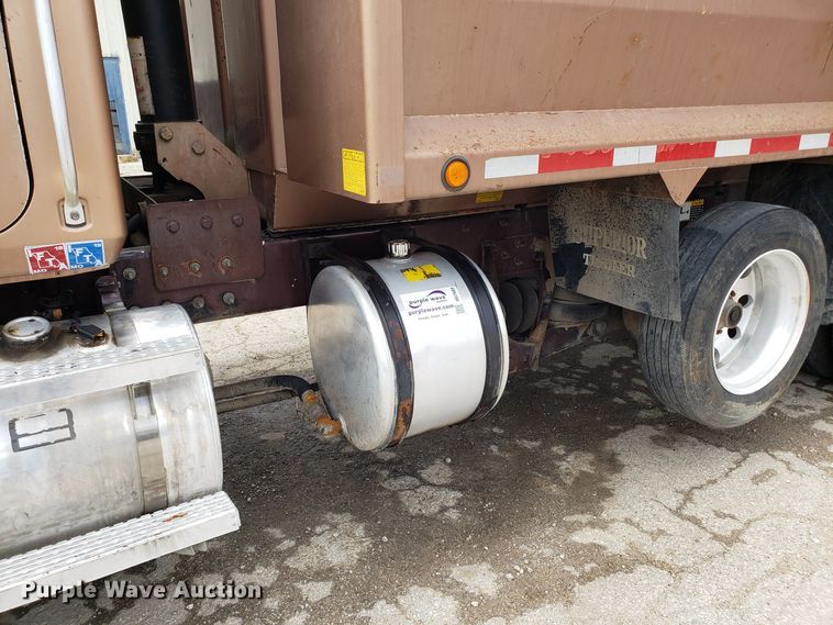 image for item DG7689 2001 Mack CV513 dump truck