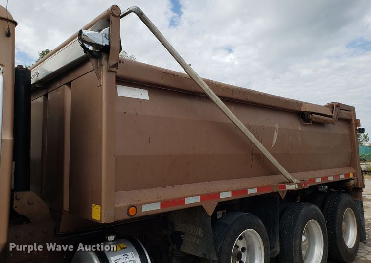 image for item DG7689 2001 Mack CV513 dump truck