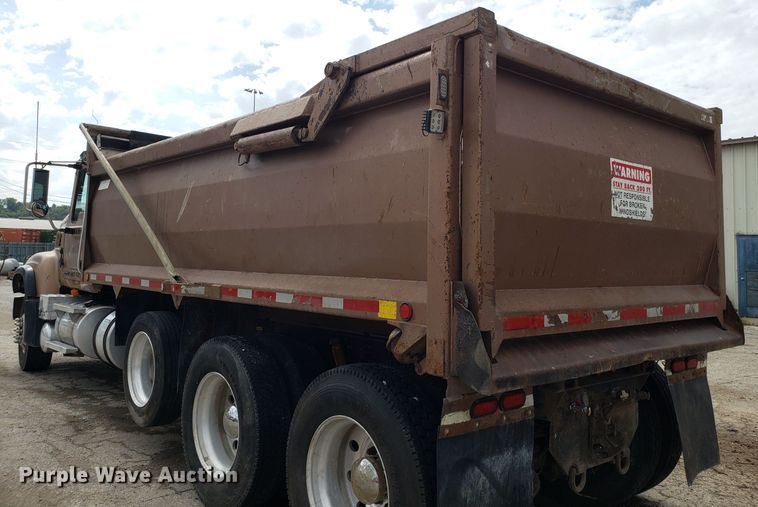 image for item DG7689 2001 Mack CV513 dump truck