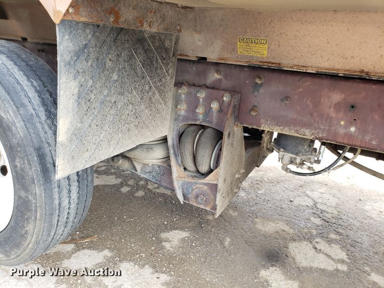 image for item DG7689 2001 Mack CV513 dump truck