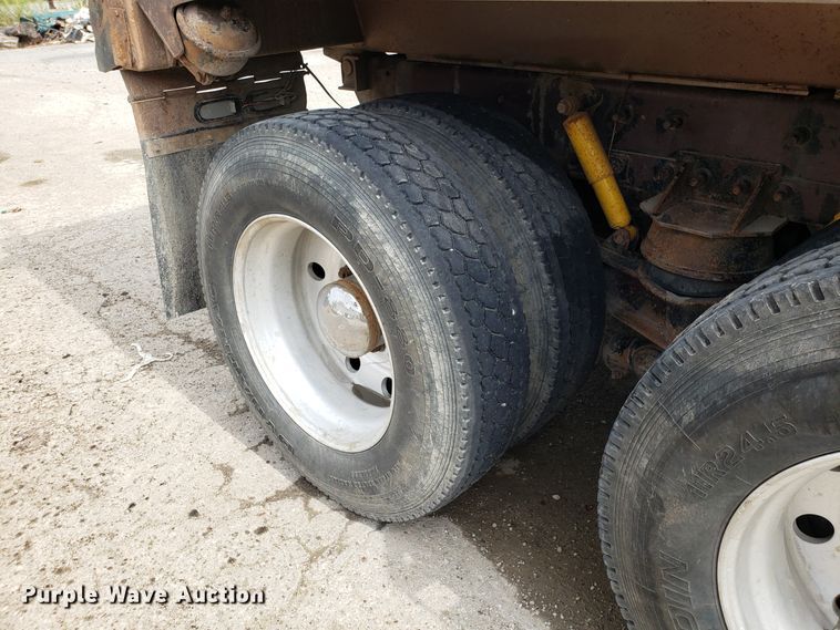 image for item DG7689 2001 Mack CV513 dump truck