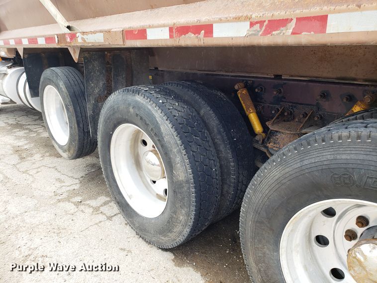 image for item DG7689 2001 Mack CV513 dump truck