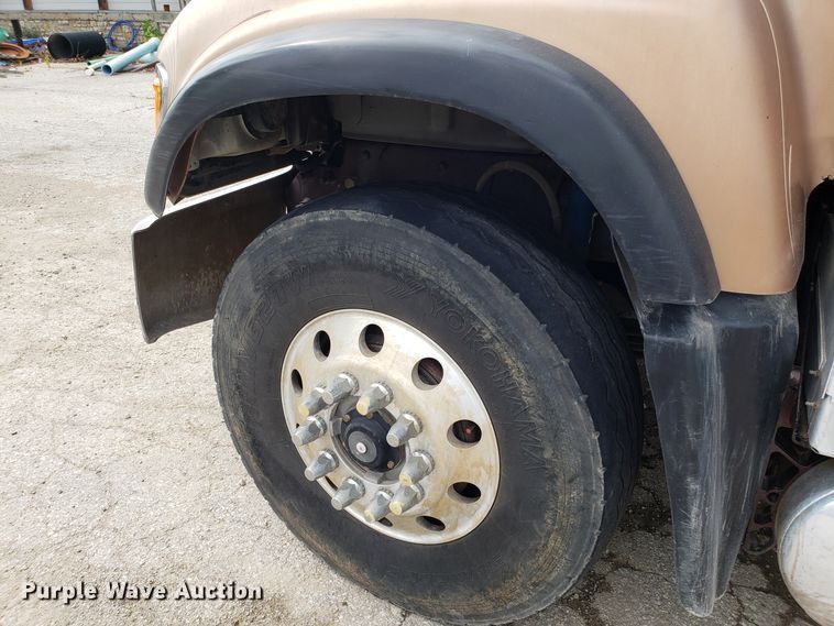 image for item DG7689 2001 Mack CV513 dump truck