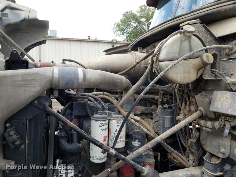 image for item DG7689 2001 Mack CV513 dump truck