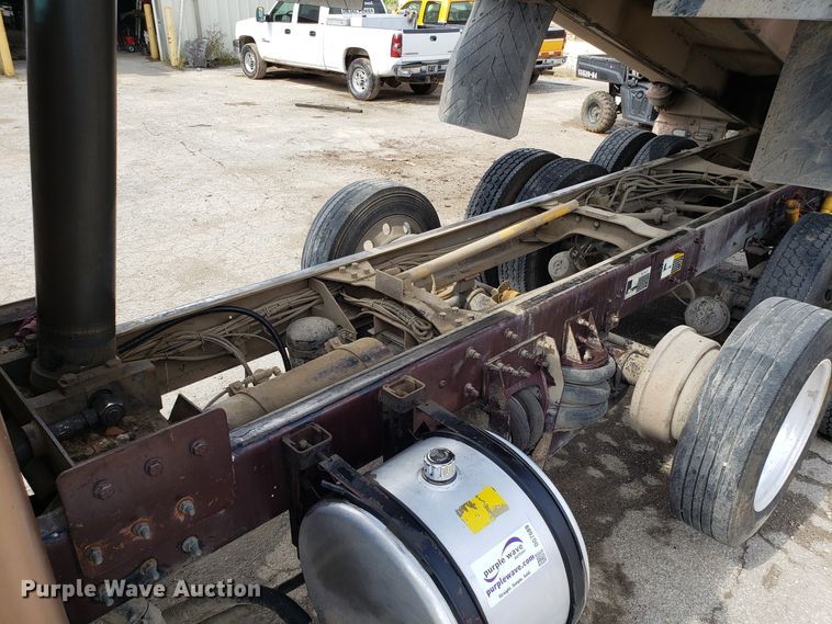 image for item DG7689 2001 Mack CV513 dump truck