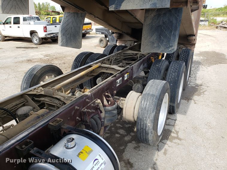 image for item DG7689 2001 Mack CV513 dump truck