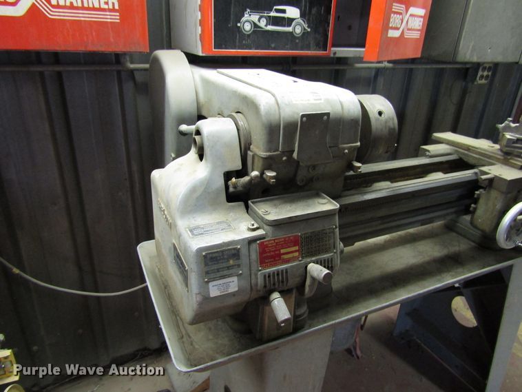 image for item DG8224 Sheldon lathe