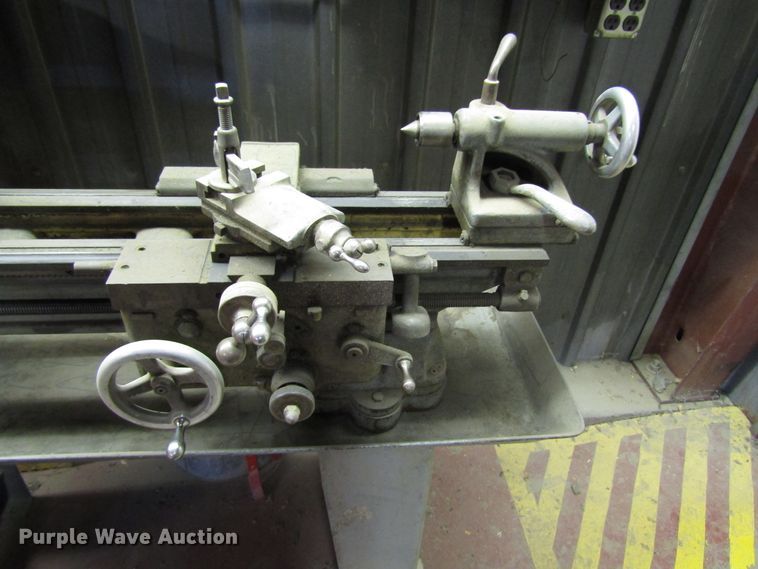 image for item DG8224 Sheldon lathe