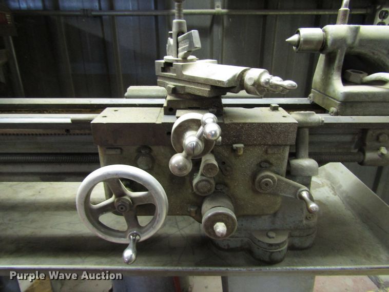 image for item DG8224 Sheldon lathe