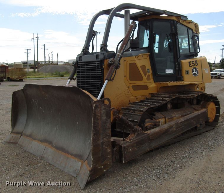 image for item DG8225 2007 John Deere 850J dozer