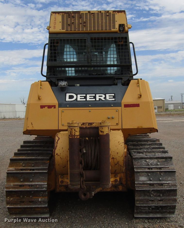image for item DG8225 2007 John Deere 850J dozer