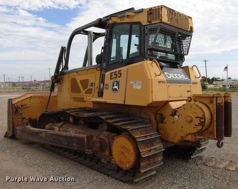 image for item DG8225 2007 John Deere 850J dozer