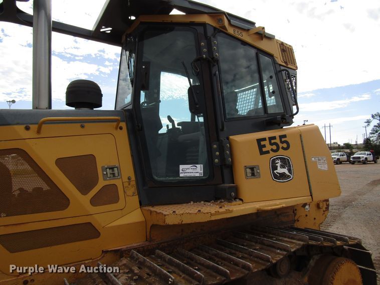 image for item DG8225 2007 John Deere 850J dozer