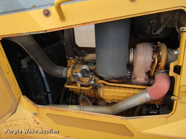 image for item DG8225 2007 John Deere 850J dozer