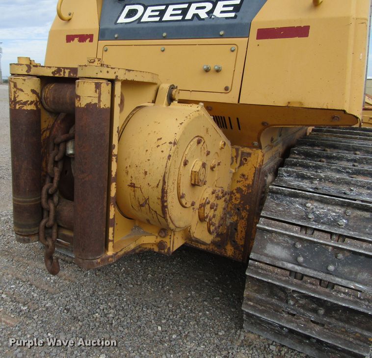 image for item DG8225 2007 John Deere 850J dozer