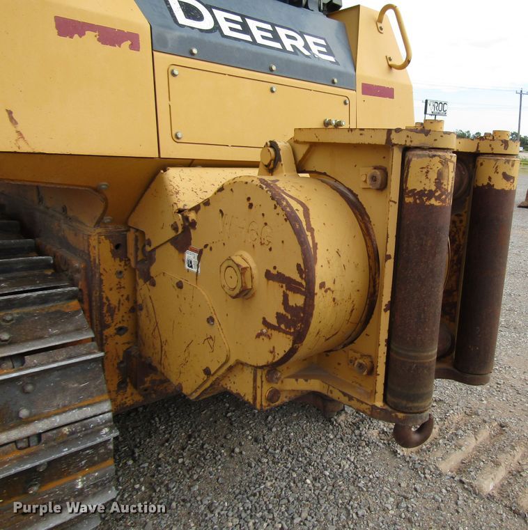image for item DG8225 2007 John Deere 850J dozer