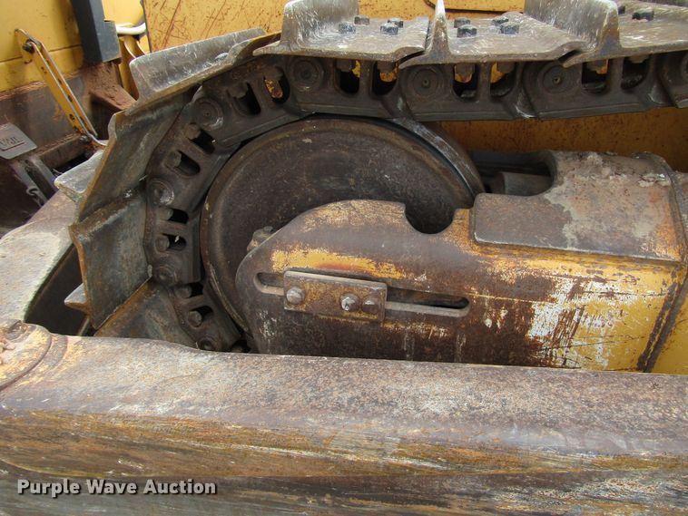 image for item DG8225 2007 John Deere 850J dozer