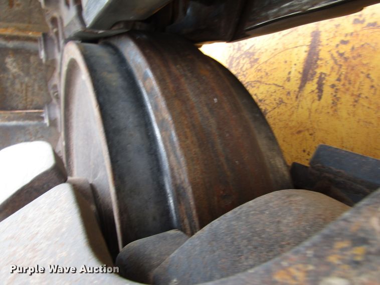 image for item DG8225 2007 John Deere 850J dozer