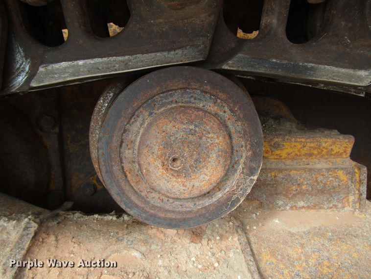 image for item DG8225 2007 John Deere 850J dozer