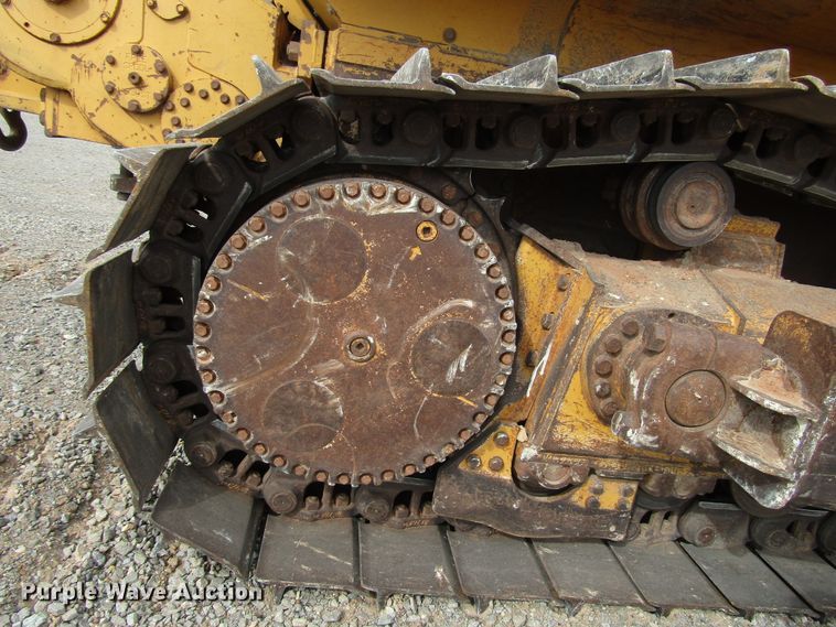 image for item DG8225 2007 John Deere 850J dozer