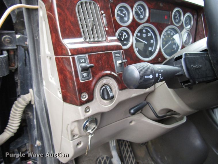 image for item DG8228 2006 Sterling L-Line dump truck