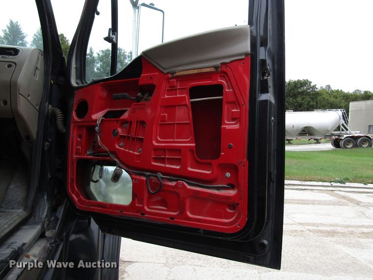 image for item DG8228 2006 Sterling L-Line dump truck