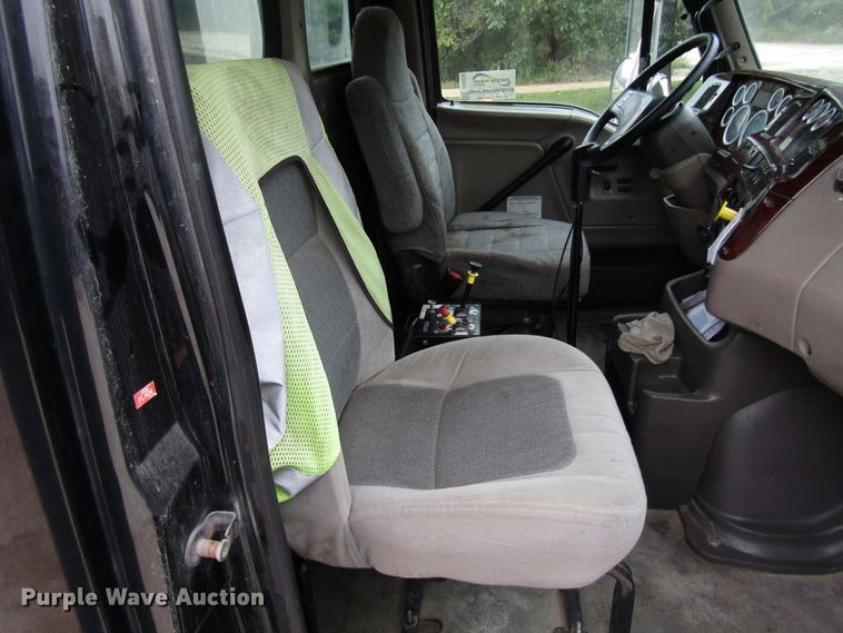 image for item DG8228 2006 Sterling L-Line dump truck