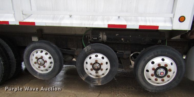 image for item DG8228 2006 Sterling L-Line dump truck