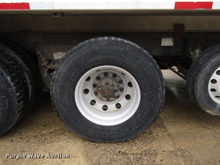 image for item DG8228 2006 Sterling L-Line dump truck