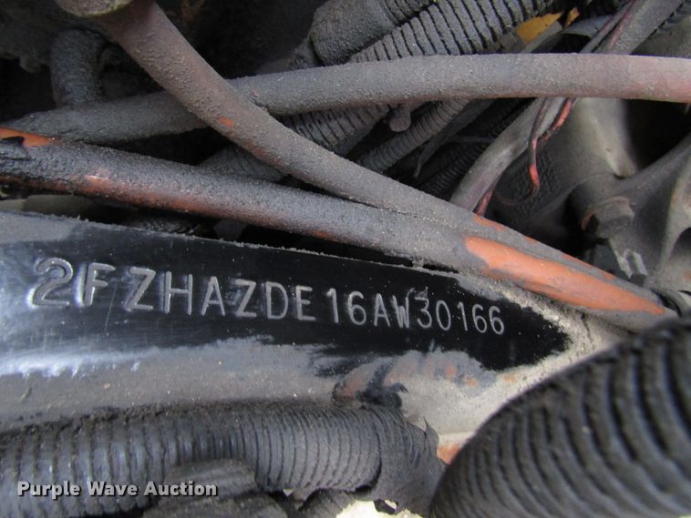 image for item DG8228 2006 Sterling L-Line dump truck