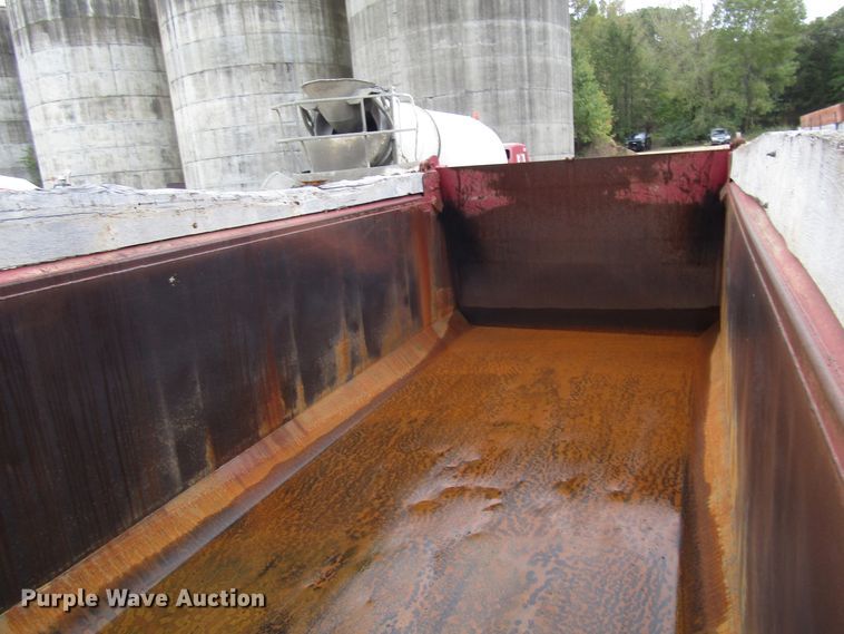 image for item DG8229 2006 Sterling L-Line dump truck