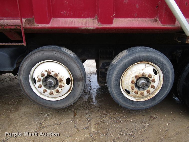 image for item DG8229 2006 Sterling L-Line dump truck